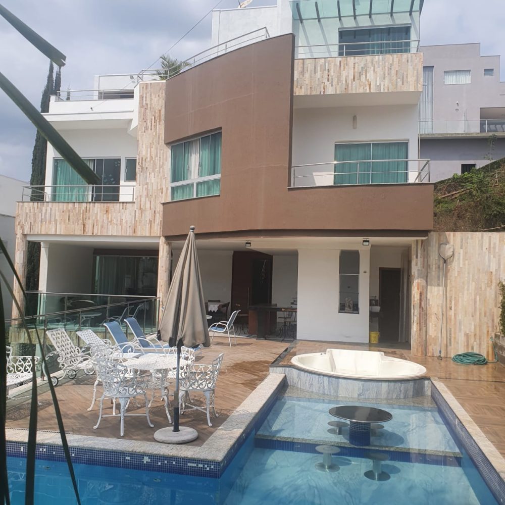 12025111-004d-4ea6-b26c-72bae0ea9bae-1