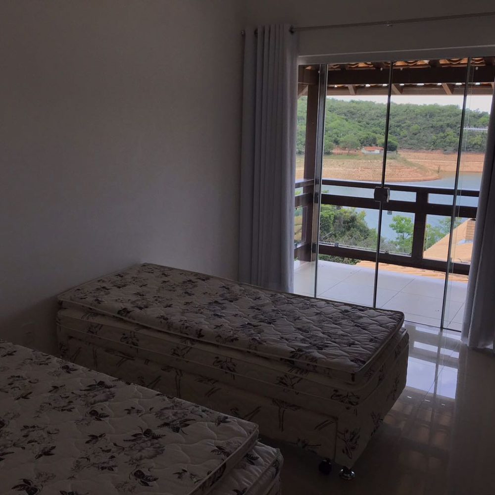 19505e73-613d-43fd-88de-b0dec461052d