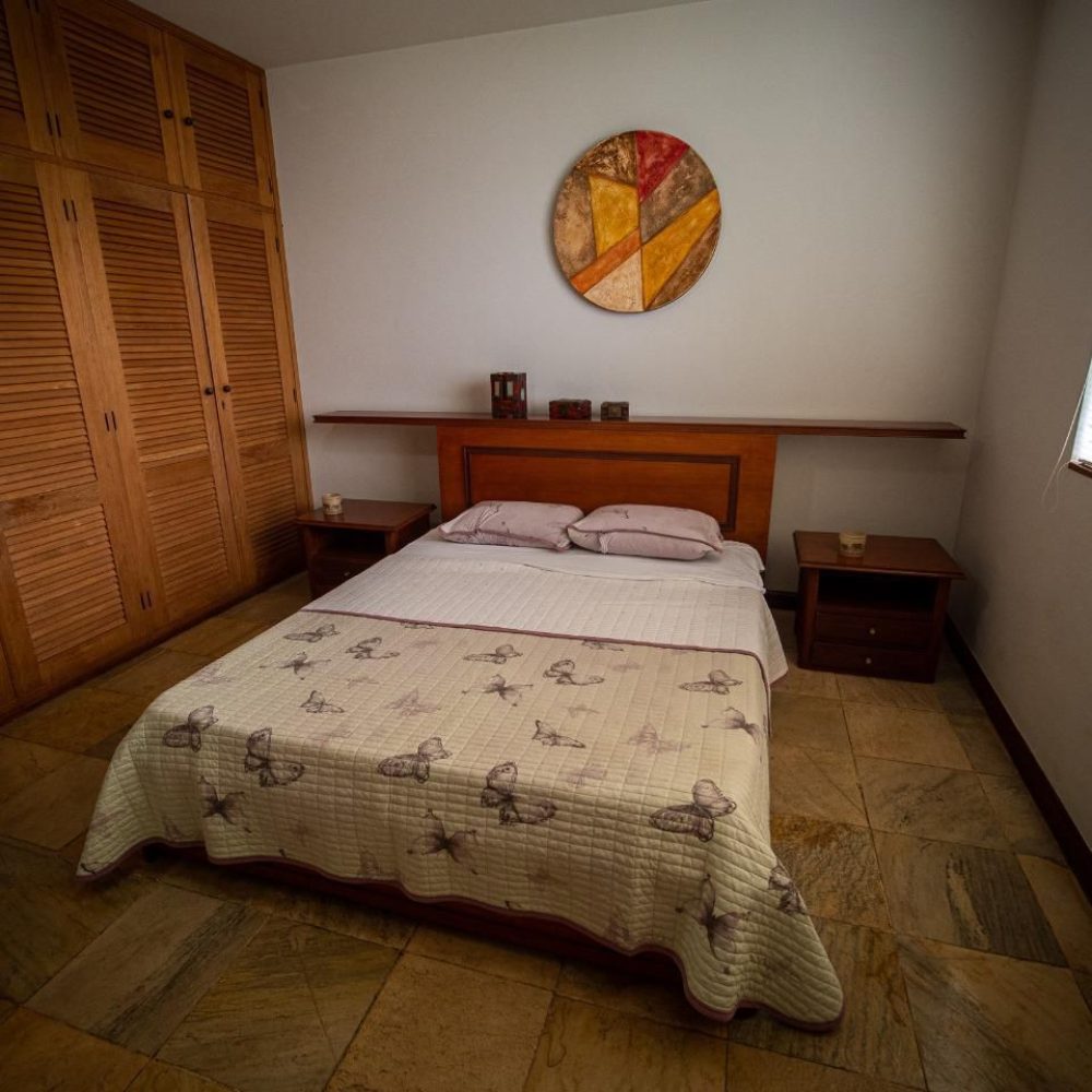 1a605b66-5481-4700-bbd9-d97007bb759c