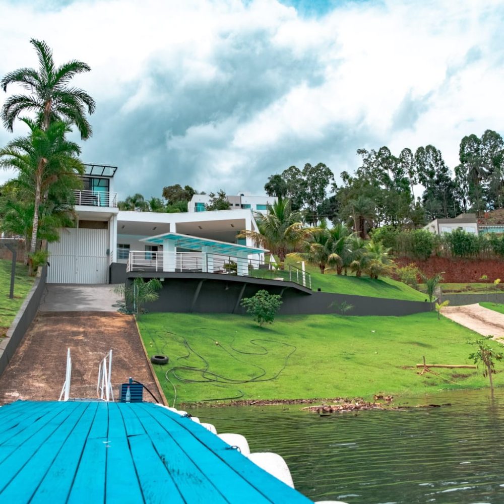 2462561c-aa75-4771-a2d3-c386a4d920eb