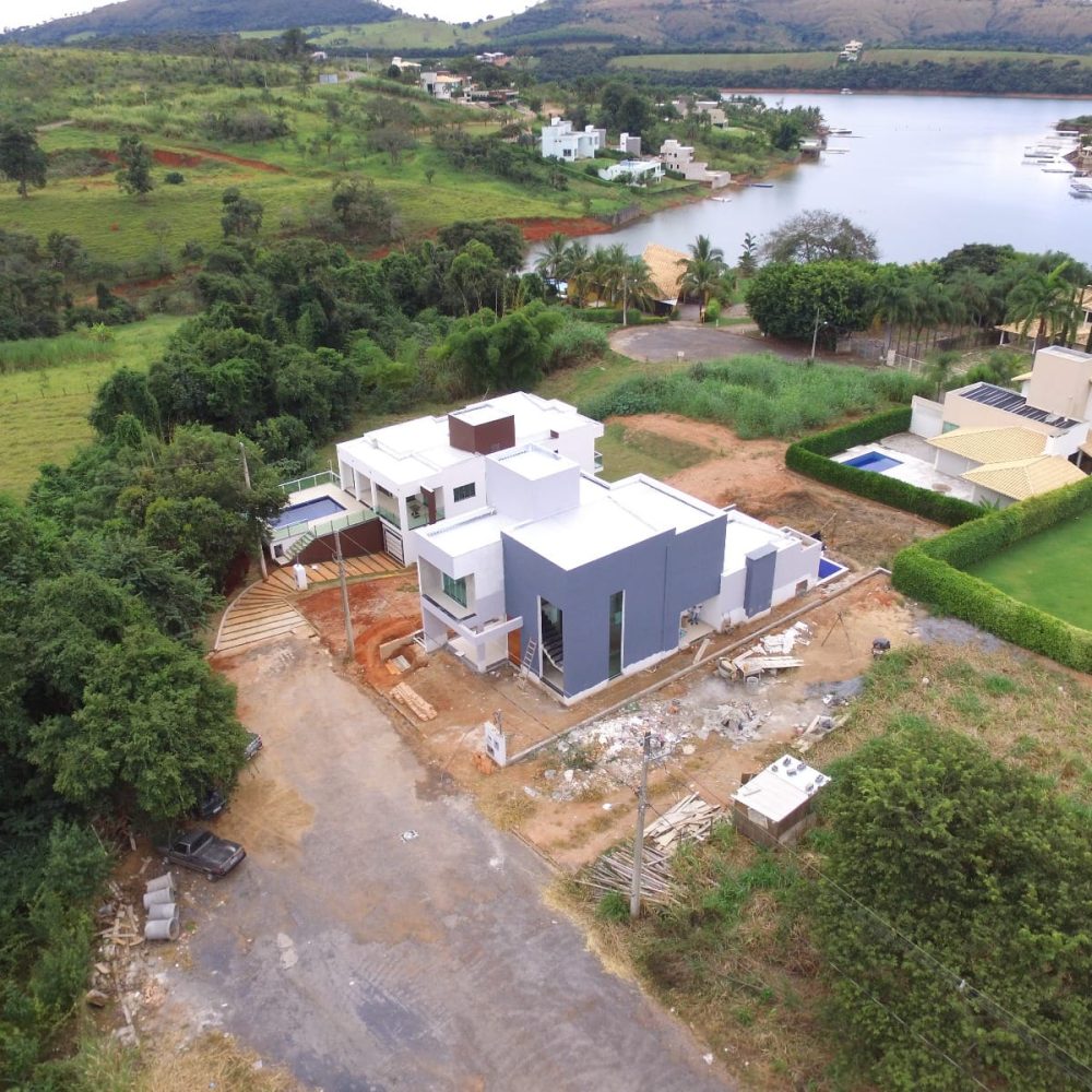 4b9d5b78-eb0e-46b7-b7bb-b72fd3b10fec