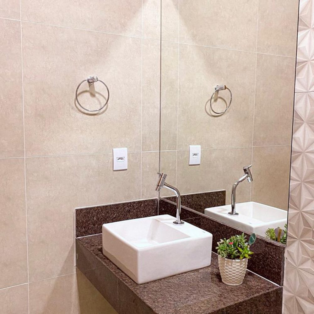 64f79b9f-becc-4eb9-90f5-96465265571d