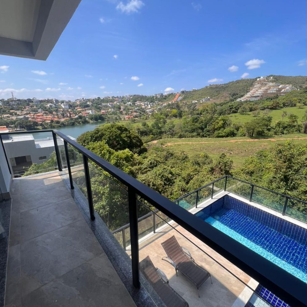 803da9f1-9f69-4553-b9e7-317783fbdd3e