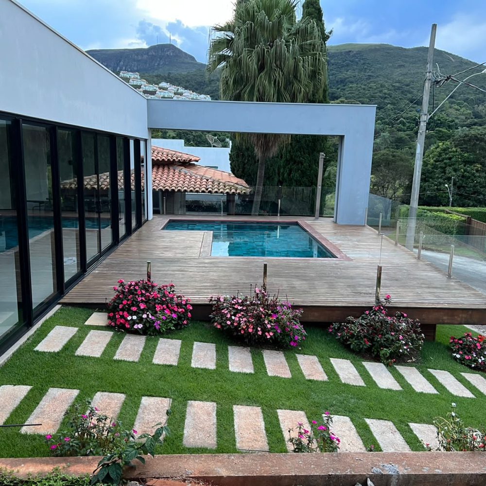 8513e6b5-401e-46a3-b45f-1f547e7a286c-1