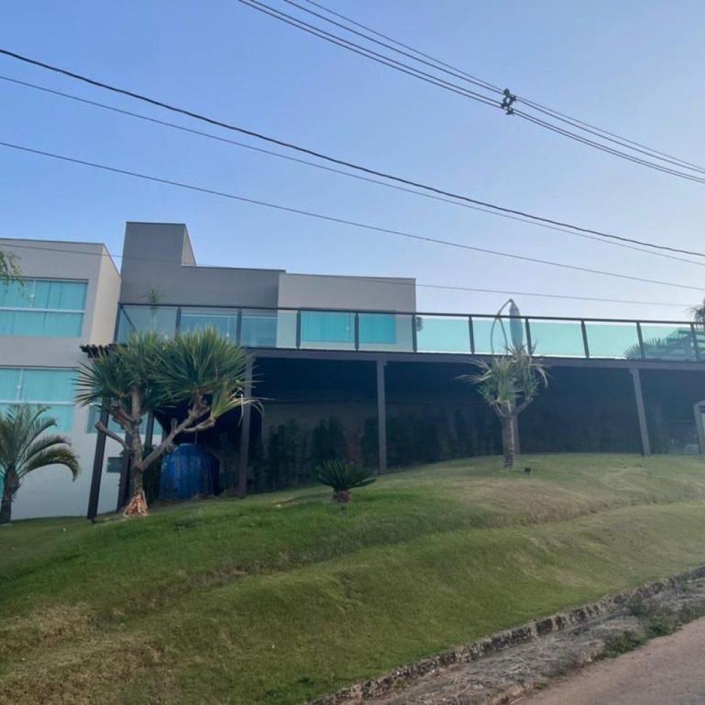 8b9e32c4-0ddb-4f58-b18e-bc879d1e8509