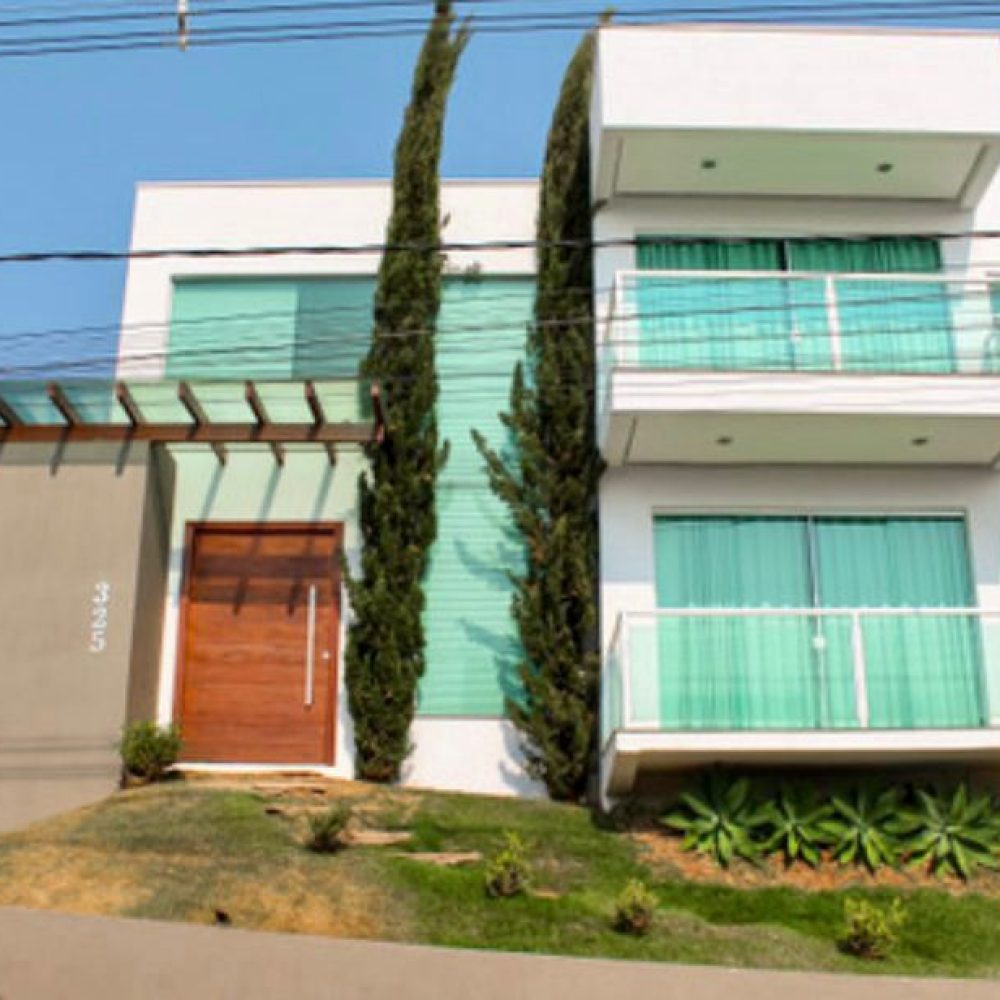 8d058b70-5a2b-4b49-bb70-53ed388fd5e5-1