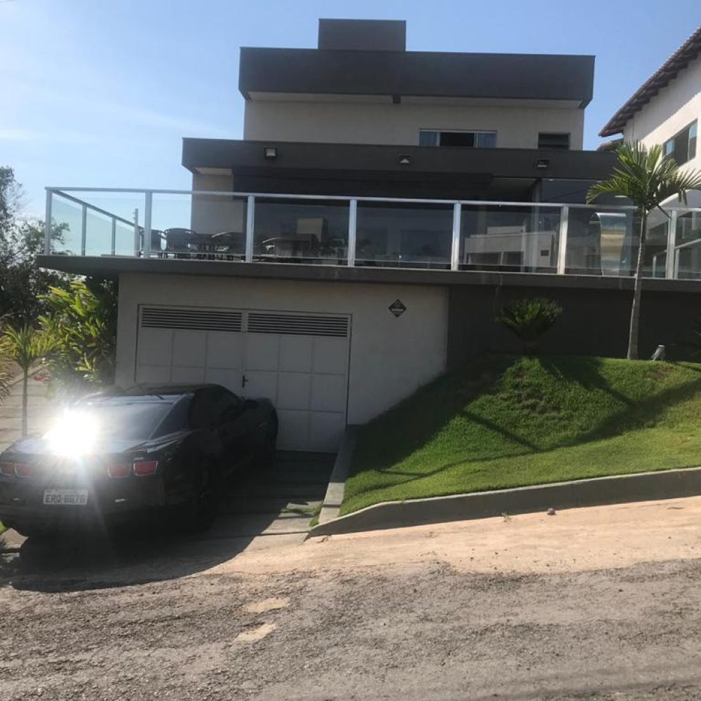 9eb2b981-8b86-4286-9f89-476fe43d7a7a-1