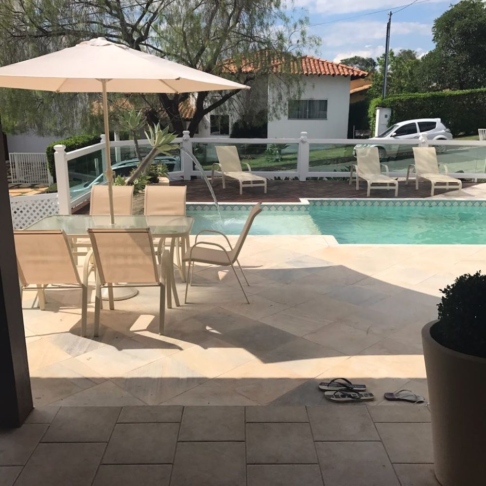 a4ebda04-5e31-46b7-913a-8cafb8185fb1