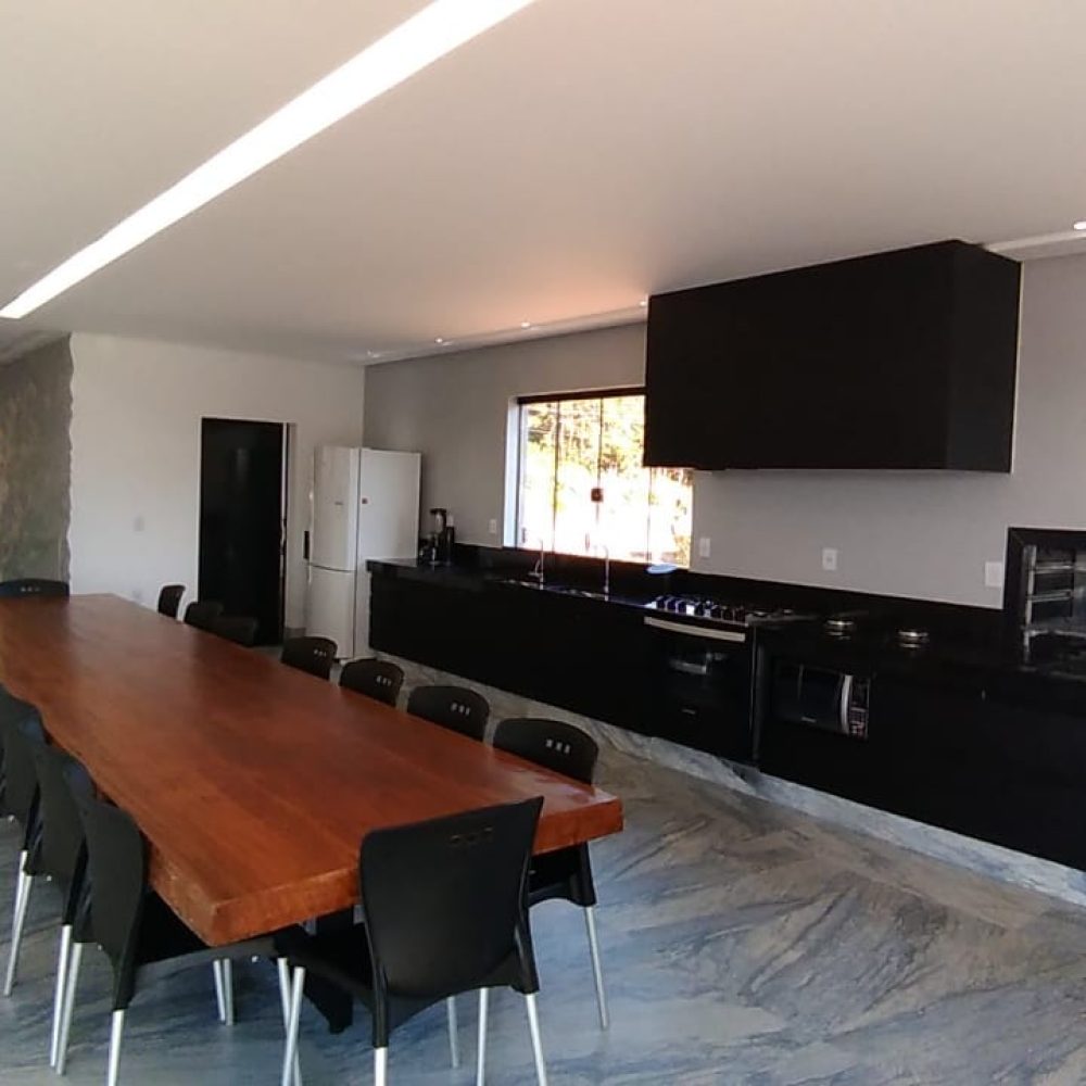 ae15c977-3a2b-4963-adf6-53fa47df4eb0