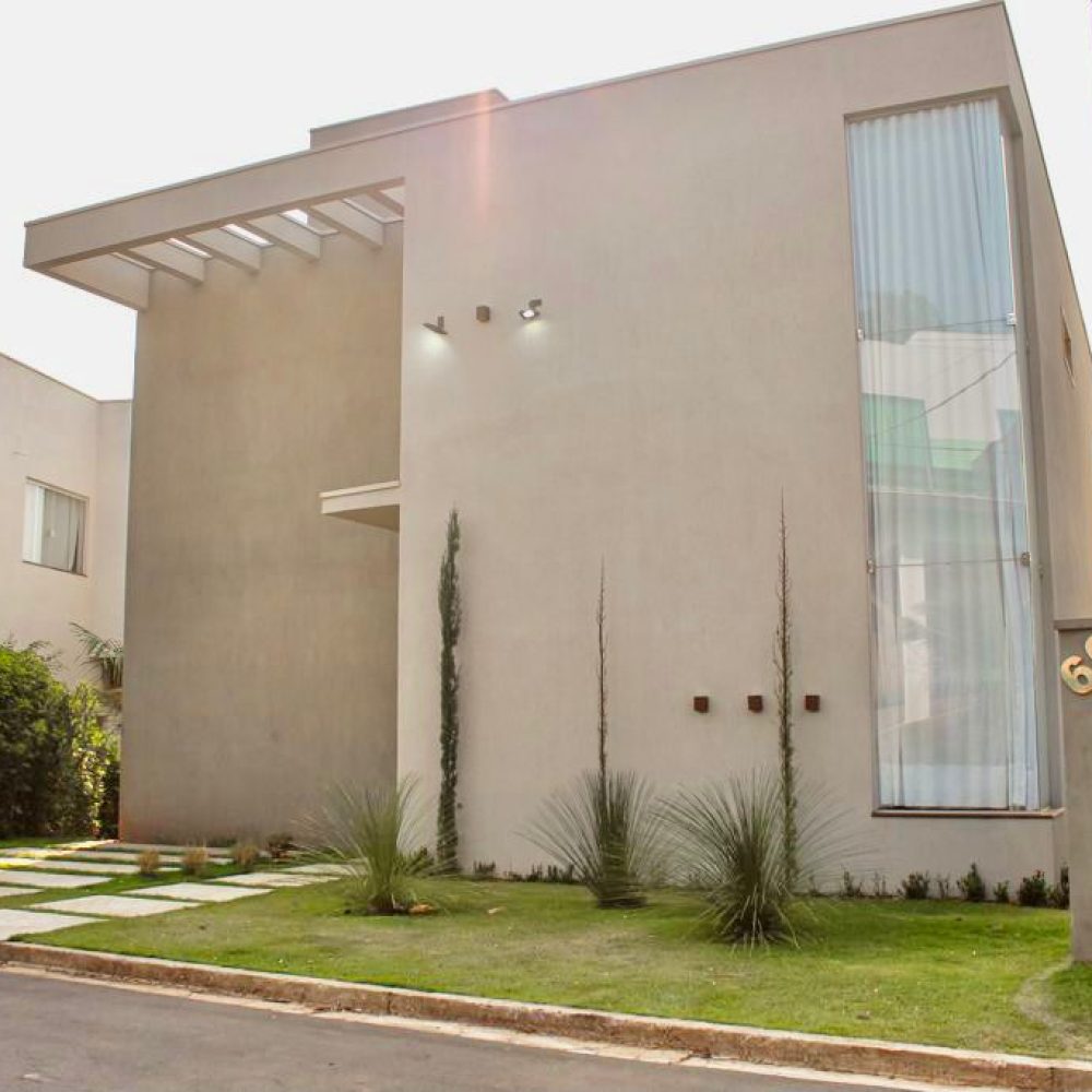 afe05b12-c3d4-4cbc-8e04-f4766844b9aa-1