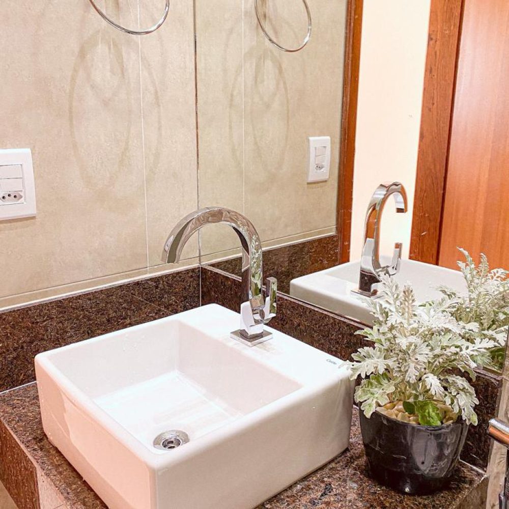 b1b93bef-5ad5-4d88-b348-c5ad8cab932c