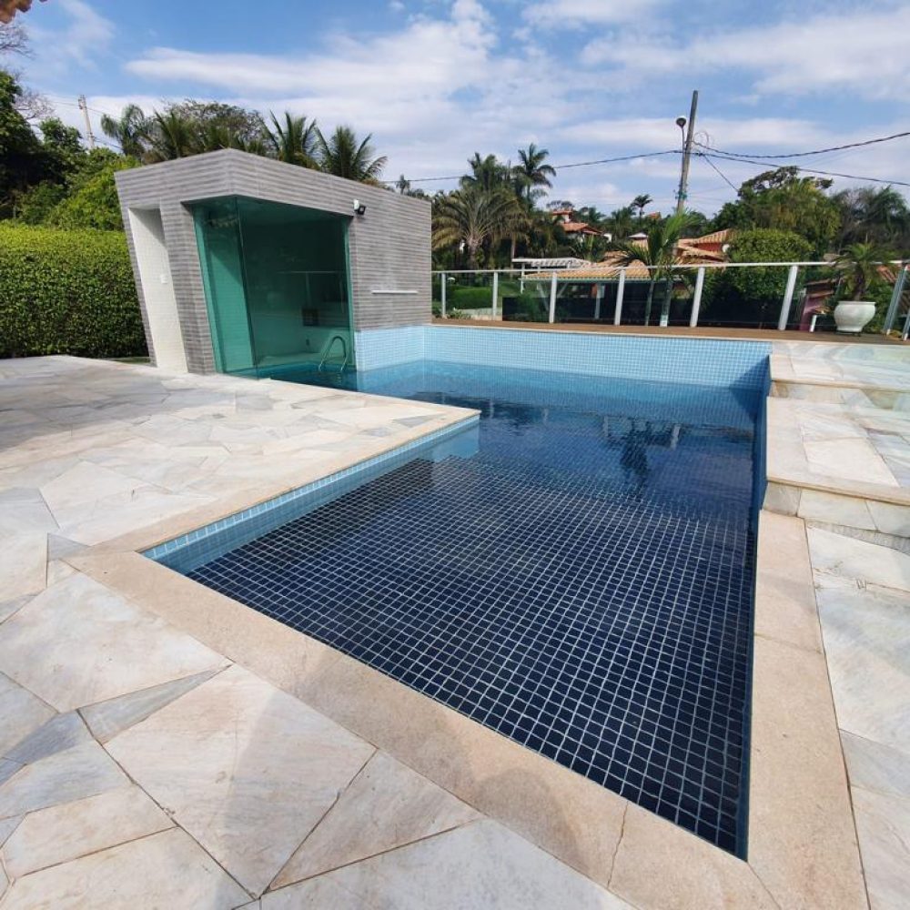 b8ab004b-3b87-4b76-893c-2d27b57920cb