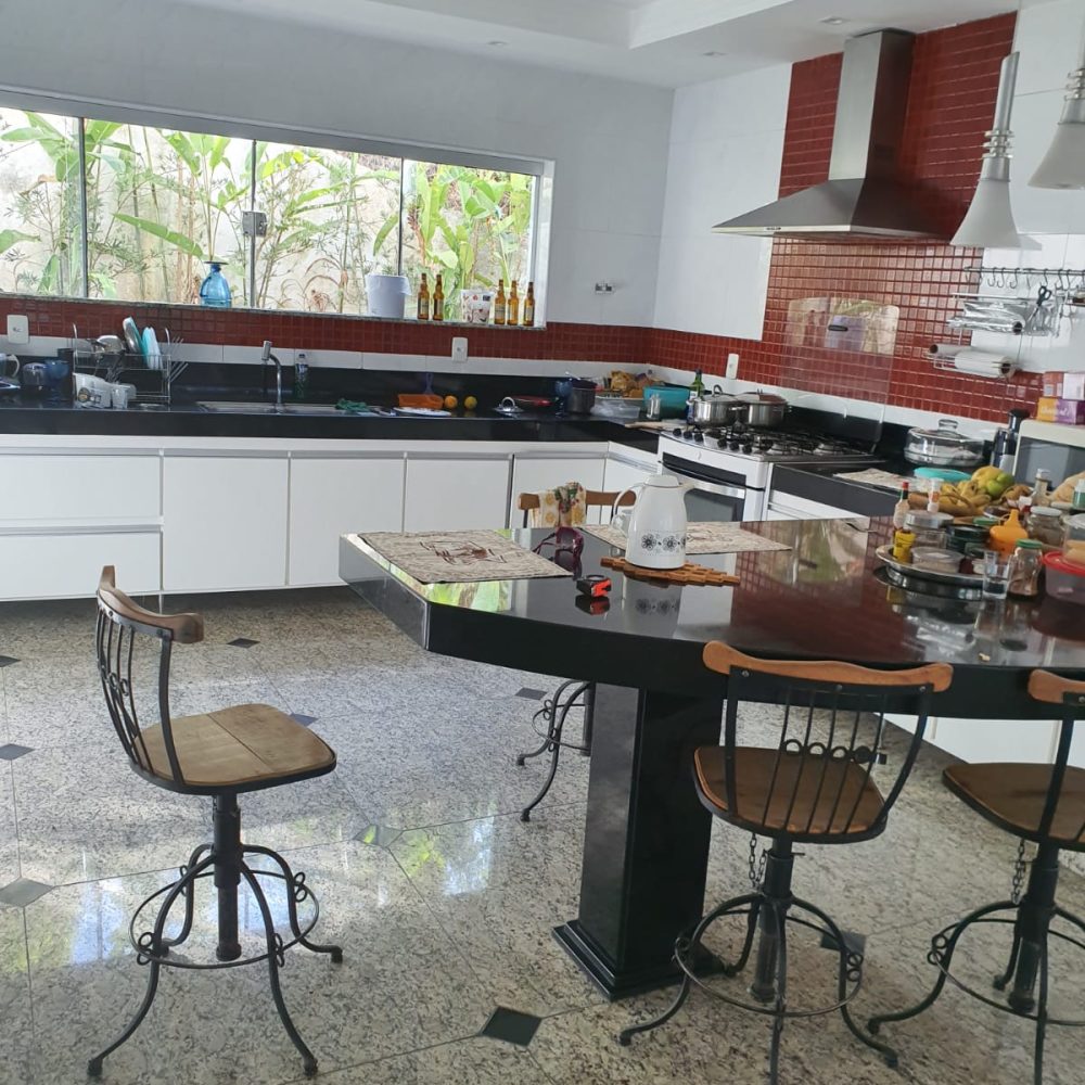 ba4f95f9-5bbf-46a9-85a9-94fe43264f65