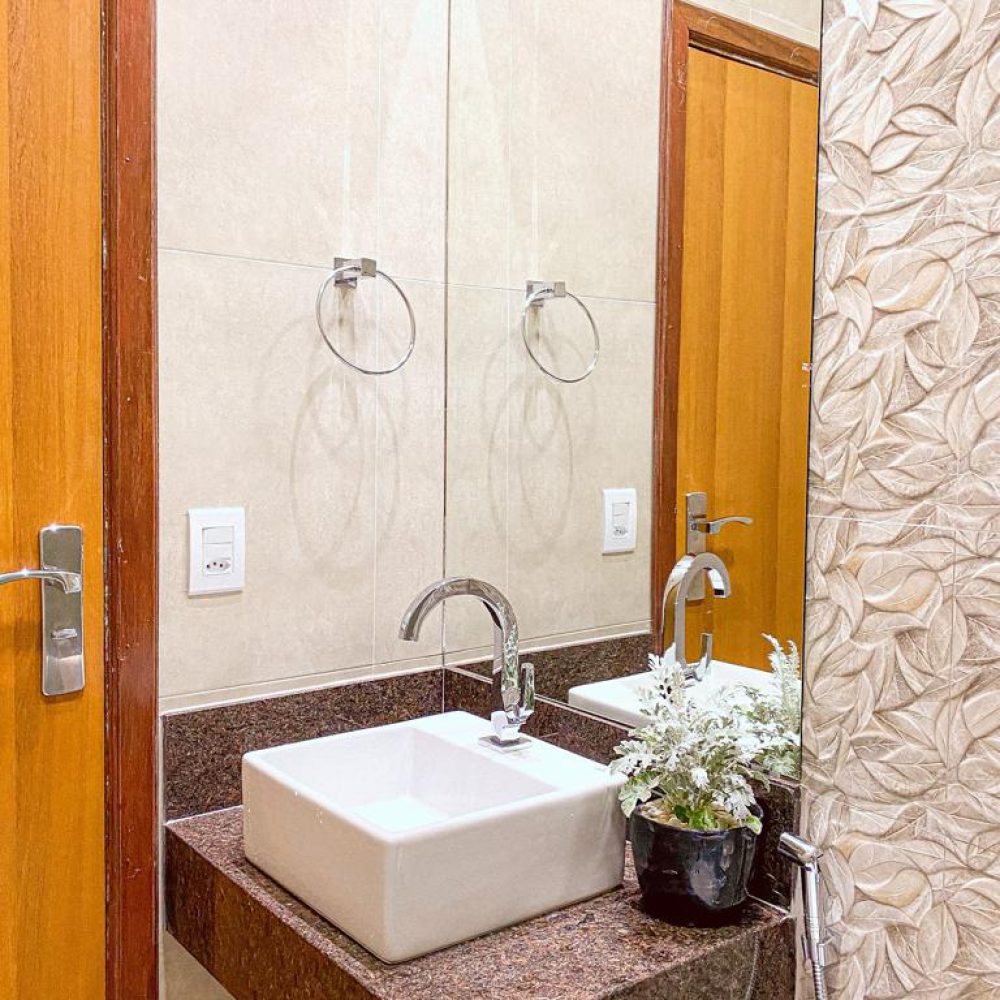 c05ca8e3-03a9-4ec7-b9b4-c75d1d090a71