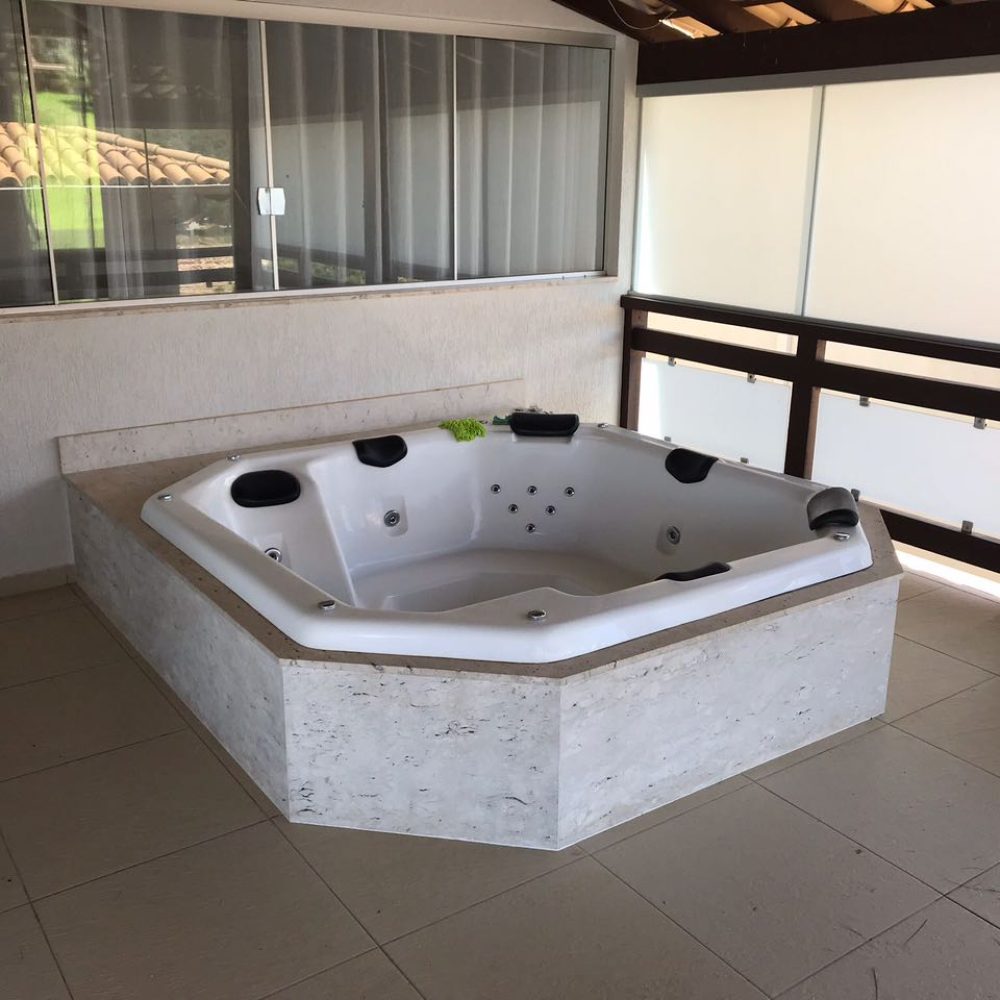 ec8f39de-a3ea-45de-bc4a-e64b8d19a371