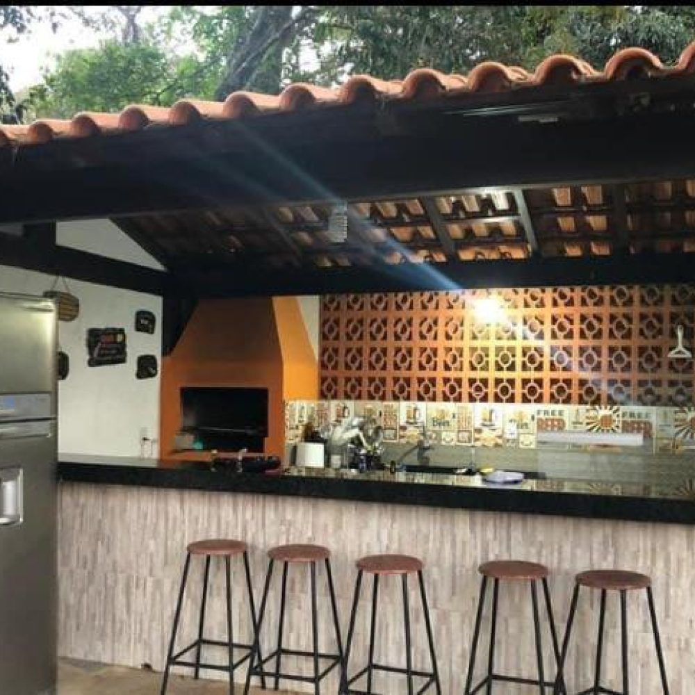 ed9c6a25-ce7e-40c2-9f24-2e68d4dad272