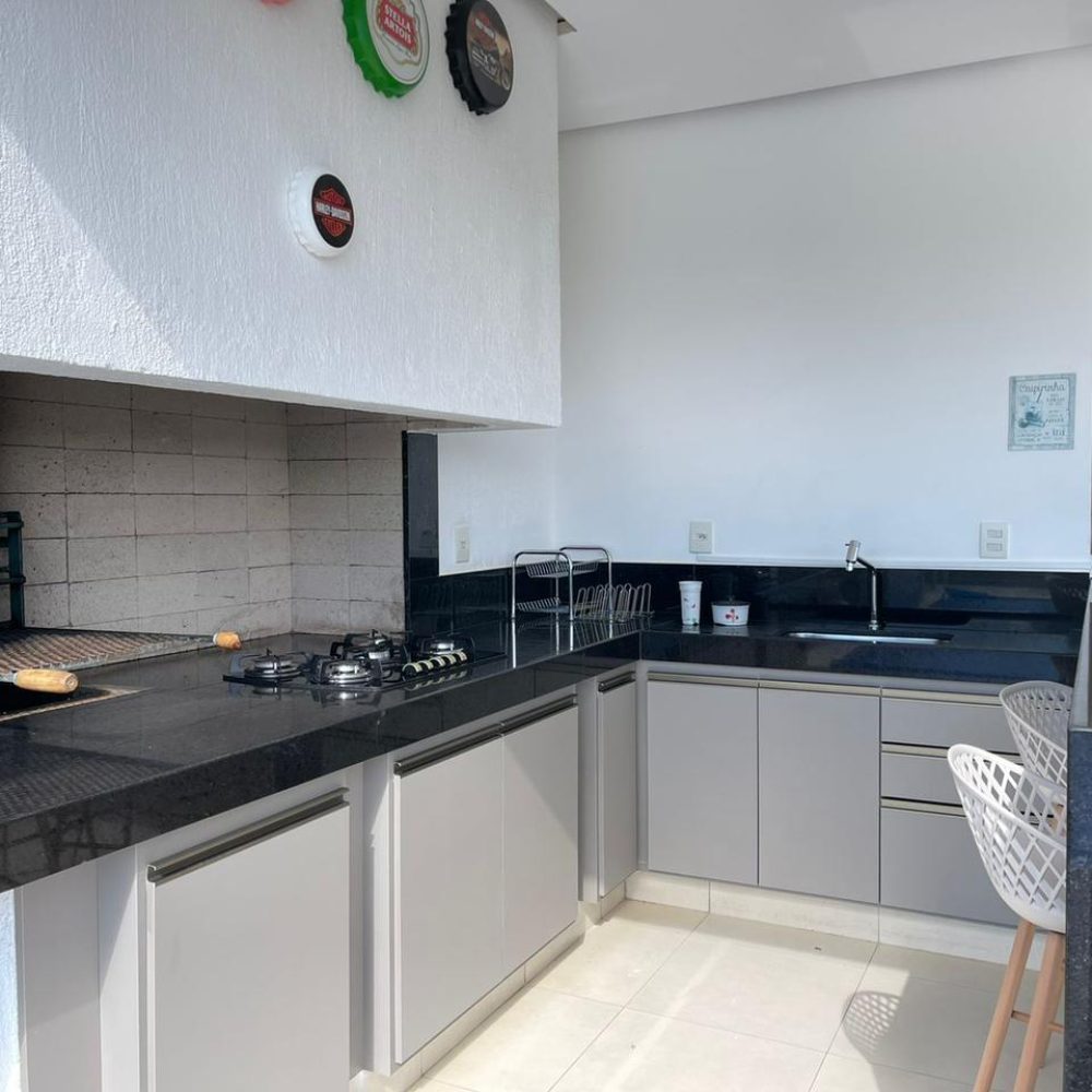 f8a35546-340c-456d-b9f5-5306fd948755