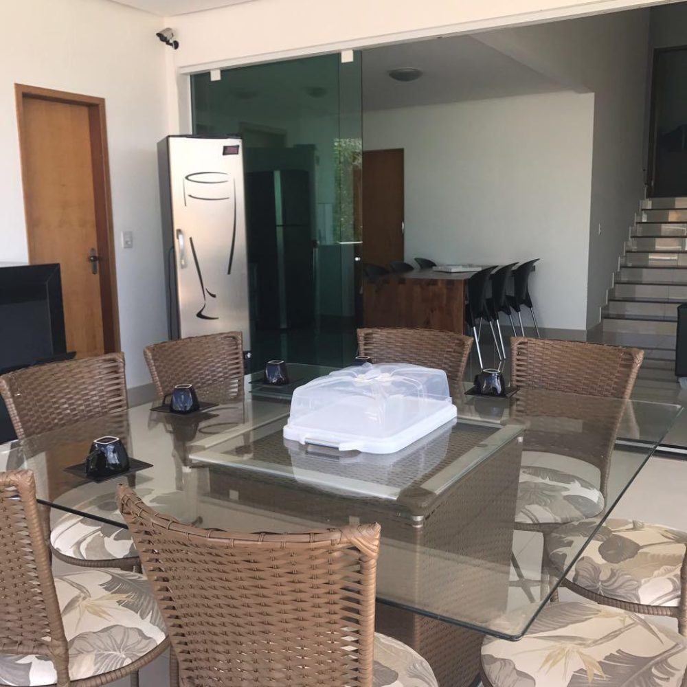 fd34d9a8-aaa6-4a62-86e5-da4e22855287